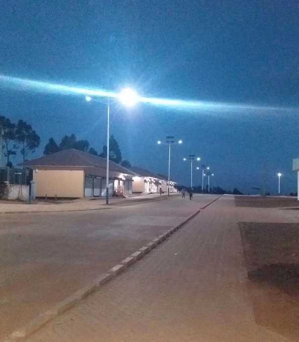 岱岳区非洲科特迪瓦太阳能路灯工程